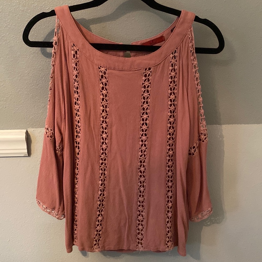 BKE Mauve open shoulder blouse #260
